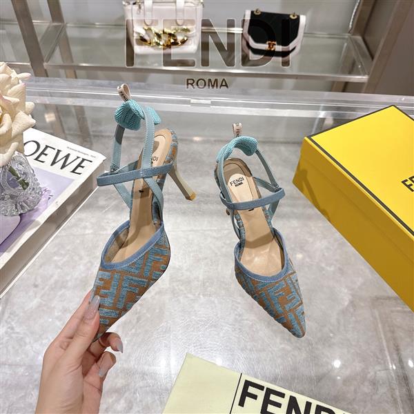 2025112818419848 210